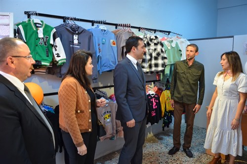 Kaymakam TUNCER, Mandalina Çocuk Giyim Dükkânının Açılışına Katıldı