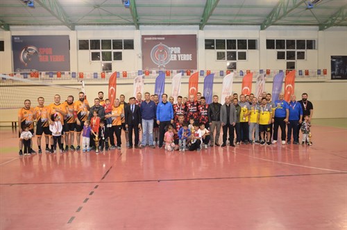 Söğüt’te 29 Ekim Cumhuriyet Bayramı Etkinlikleri Kapsamında Voleybol ve Masa Tenisi Turnuvaları Düzenlendi